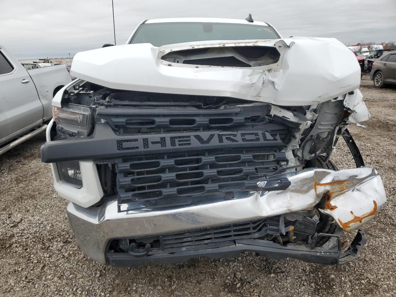 2022 Chevrolet Silverado VIN 1GC4WLE72NF261609 Copart auction photo, front end / minor dent/scratches damage thumbnail 5
