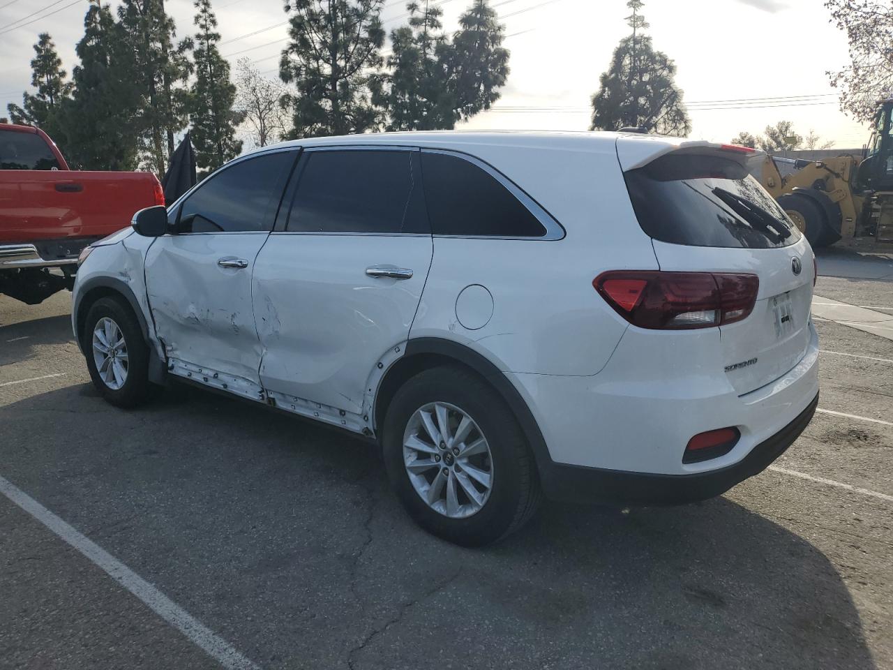 2019 KIA Sorento VIN 5XYPG4A31KG549391 Copart auction photo, side damage thumbnail 2