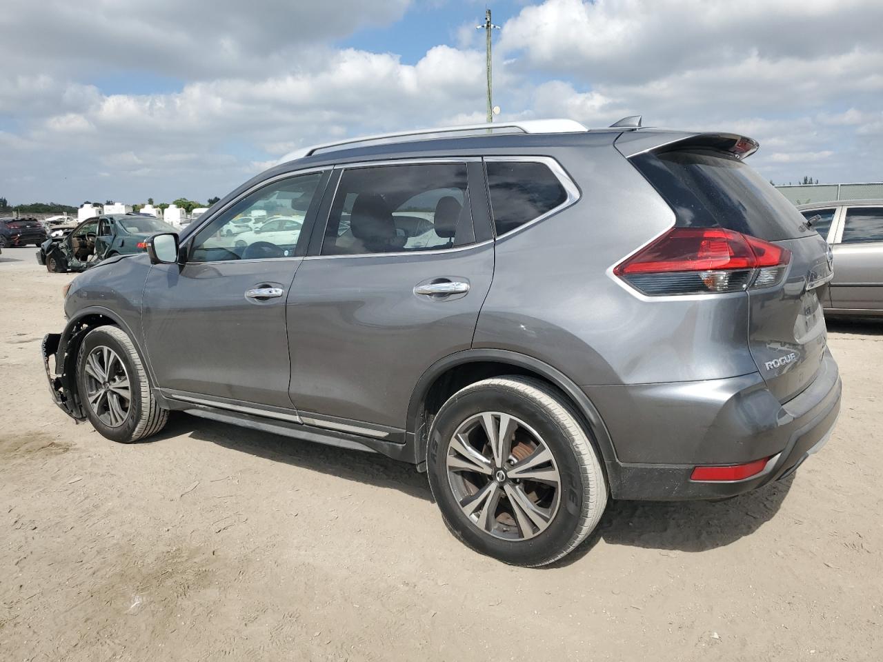 2018 Nissan Rogue VIN JN8AT2MVXJW321429 Copart auction photo, front end damage thumbnail 2