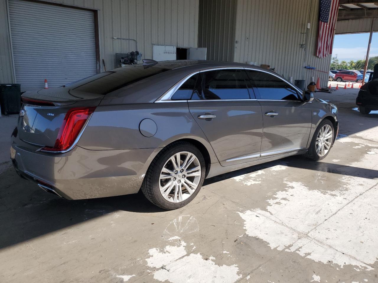 2018 Cadillac XTS VIN 2G61M5S38J9139459 Copart auction photo, front end / side damage thumbnail 3