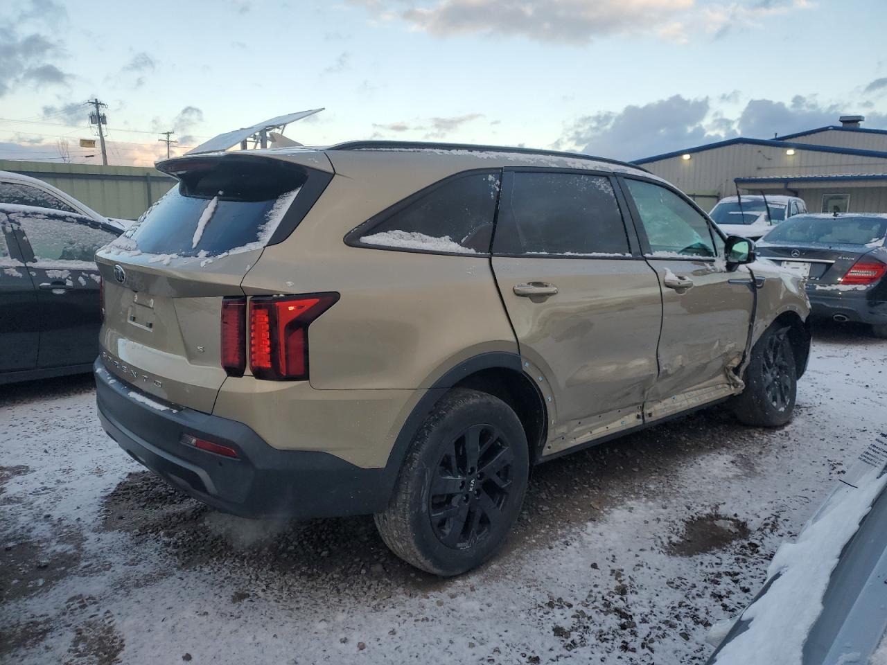 2021 KIA Sorento VIN 5XYRLDLC4MG004354 Copart auction photo, front end / side damage thumbnail 3
