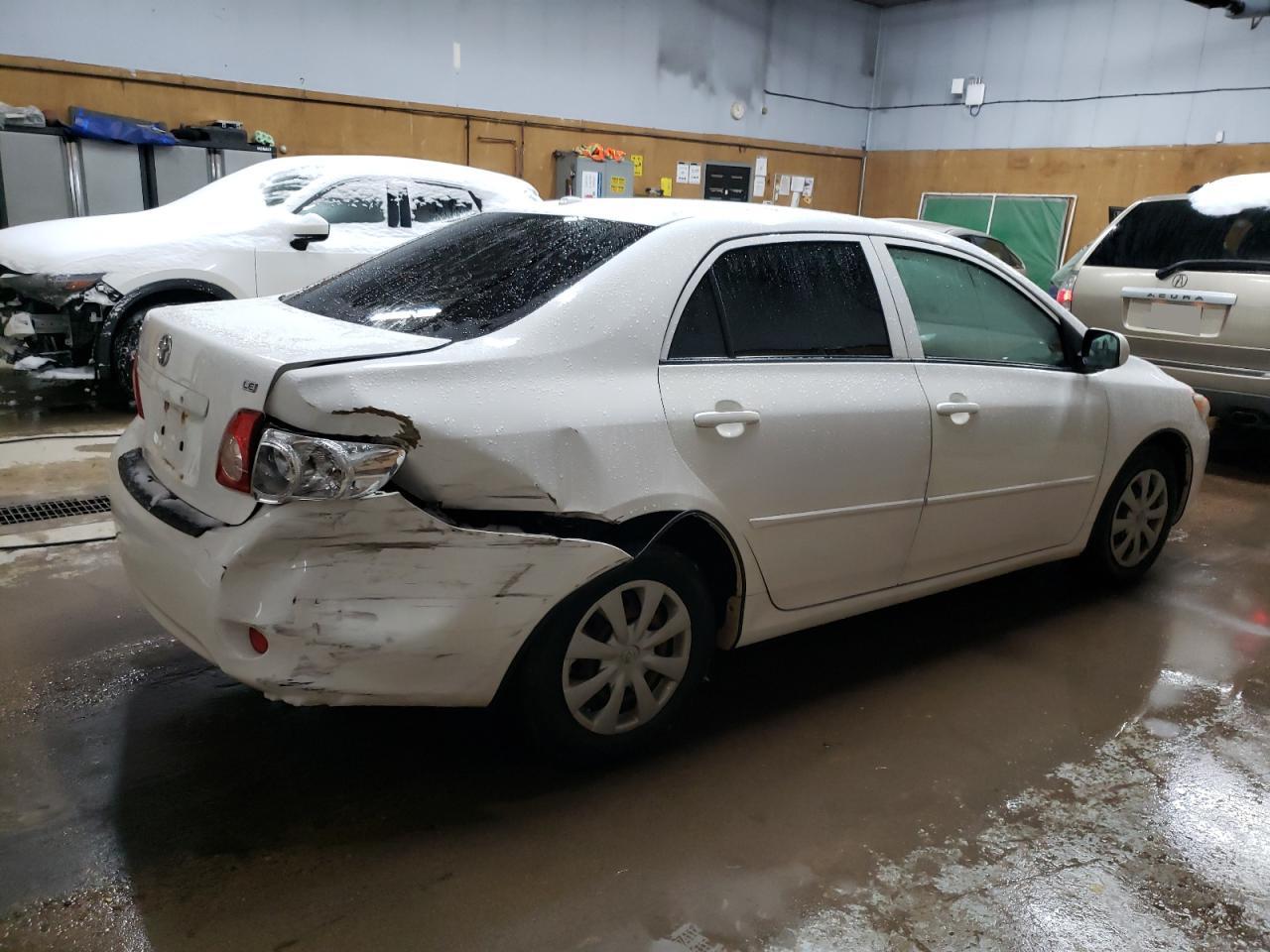 2009 Toyota Corolla VIN JTDBL40E799069568 Copart auction photo, rear end / minor dent/scratches damage thumbnail 3