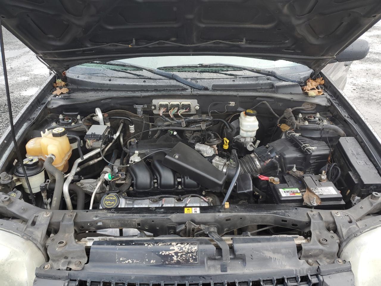 2006 Ford Escape VIN 1FMCU93176KD02047 Copart auction photo, front end / undercarriage damage thumbnail 14