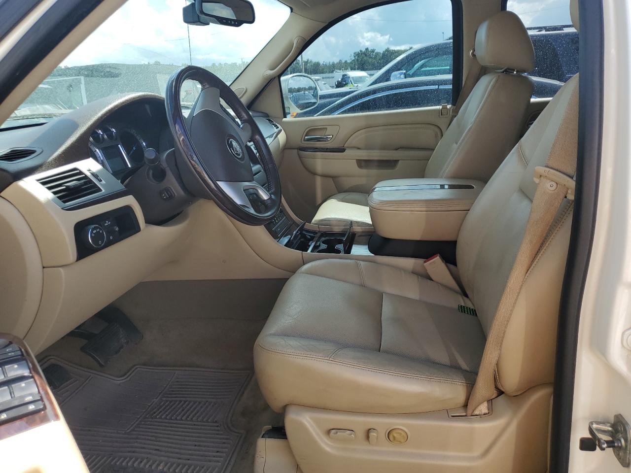 2010 Cadillac Escalade VIN 3GYVKMEF2AG181324 Copart auction photo, water/flood damage thumbnail 7