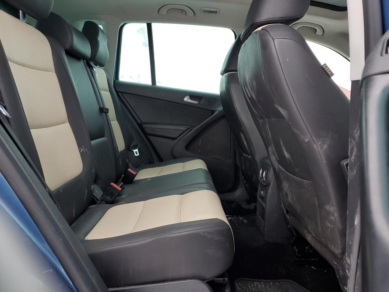 2017 Volkswagen Tiguan VIN WVGNV7AX8HW513237 Copart auction photo, front end / side damage thumbnail 11