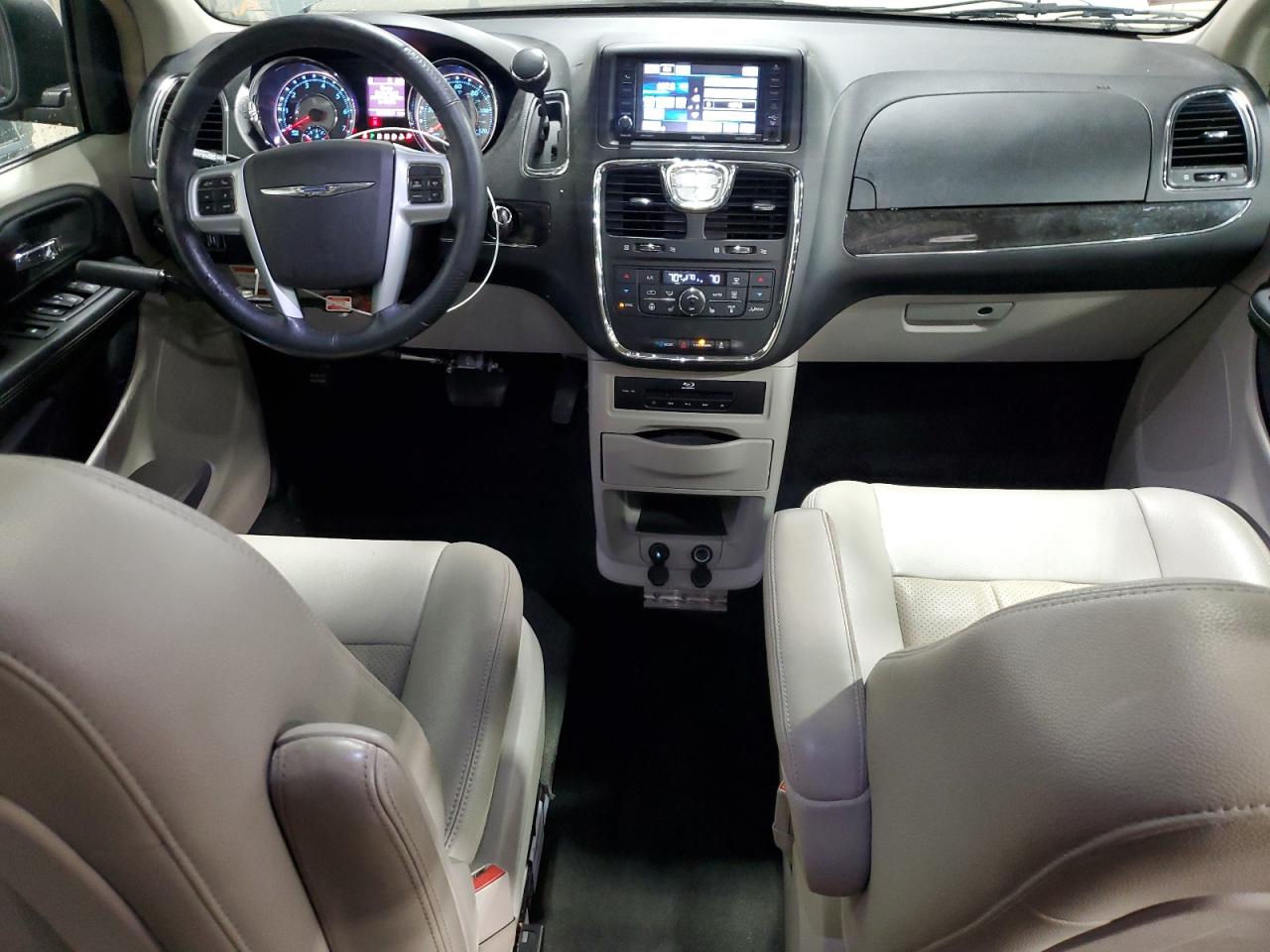 2014 Chrysler Town & Country VIN 2C4RC1CG3ER168404 Copart auction photo, side / rear end damage thumbnail 8
