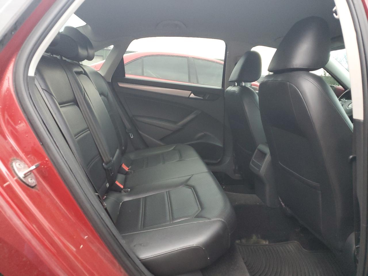 2015 Volkswagen Passat VIN 1VWAT7A30FC100374 Copart auction photo, minor dent/scratches damage thumbnail 10