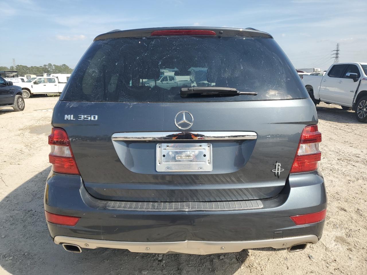 2011 Mercedes-Benz M-klasse VIN 4JGBB5GB6BA624398 Copart auction photo, water/flood / minor dent/scratches damage thumbnail 6