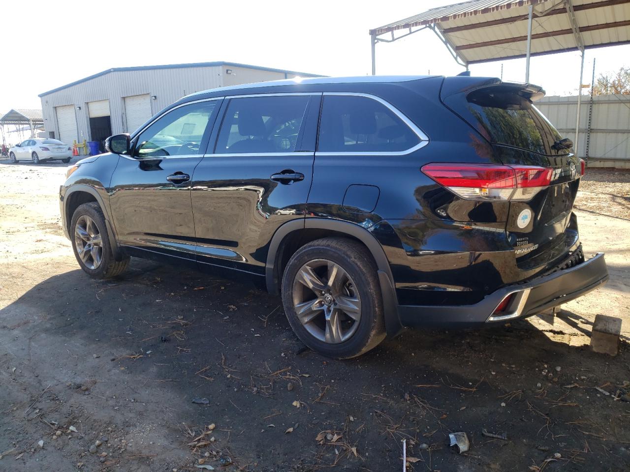 2019 Toyota Highlander VIN 5TDDZRFH1KS703325 Copart auction photo, rear end damage thumbnail 2