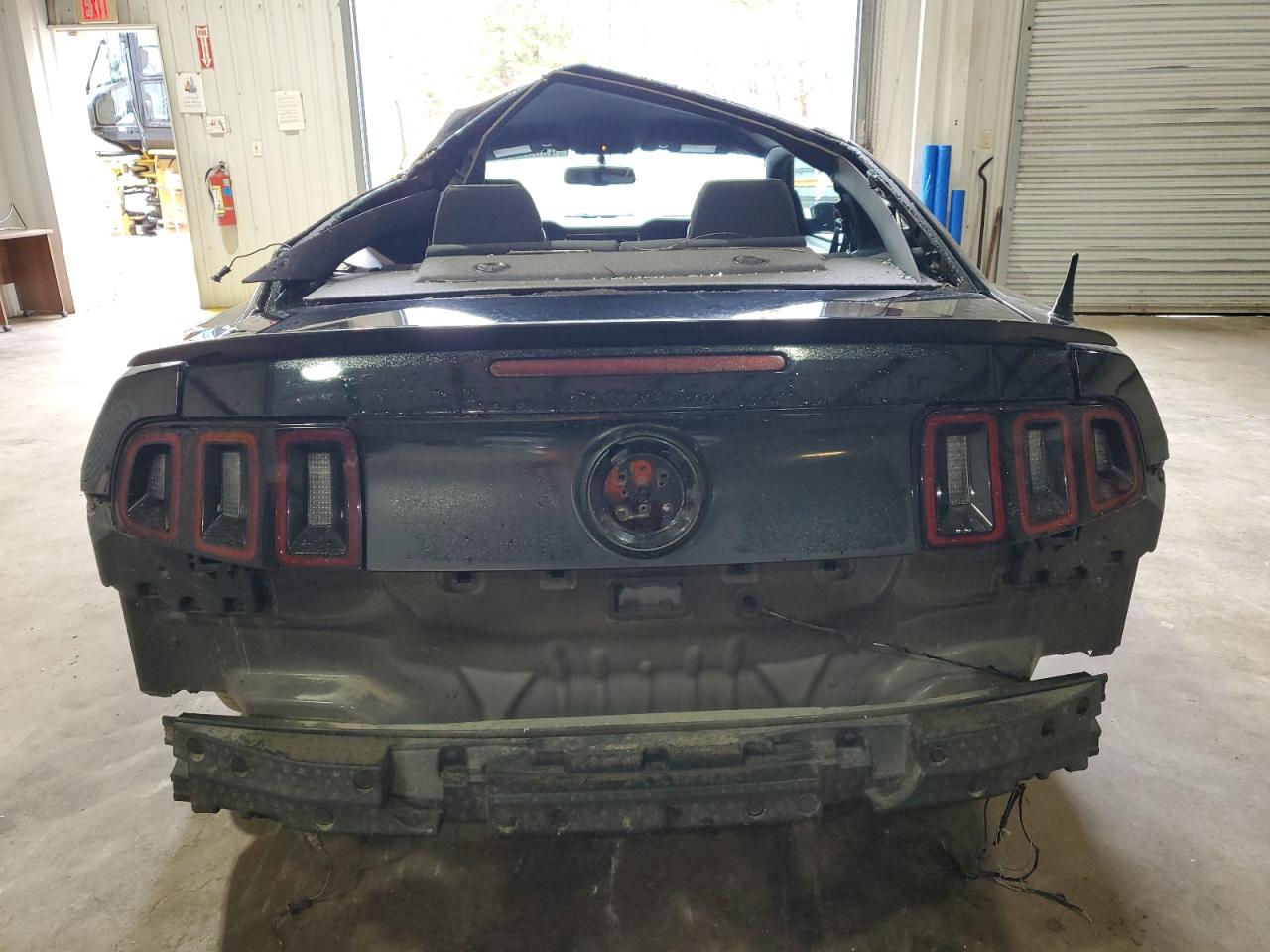 2014 Ford Mustang VIN 1ZVBP8CF1E5290002 Copart auction photo, water/flood / all over damage thumbnail 6