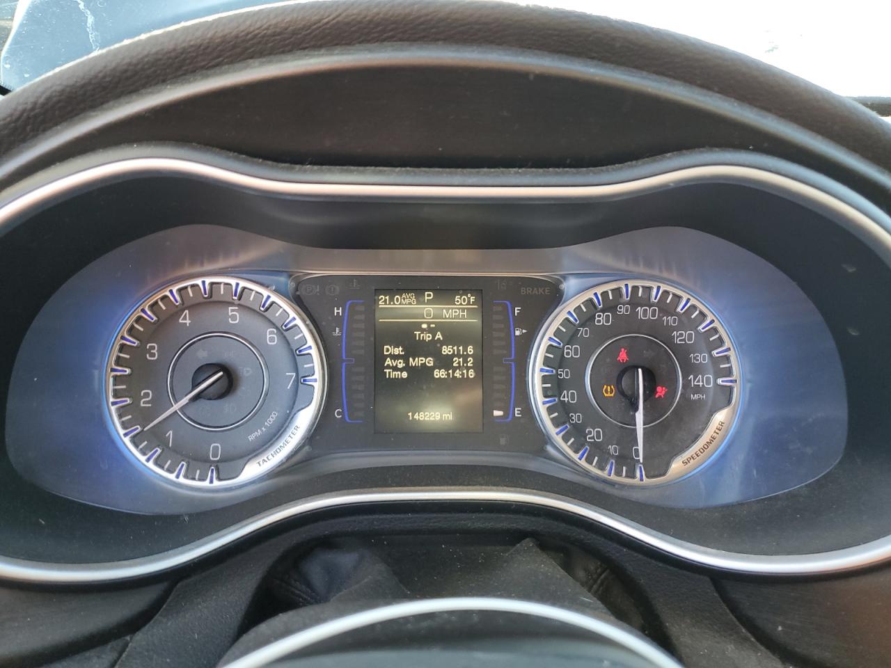 2015 Chrysler 200 VIN 1C3CCCAB2FN575495 Copart auction photo, rear end damage thumbnail 9