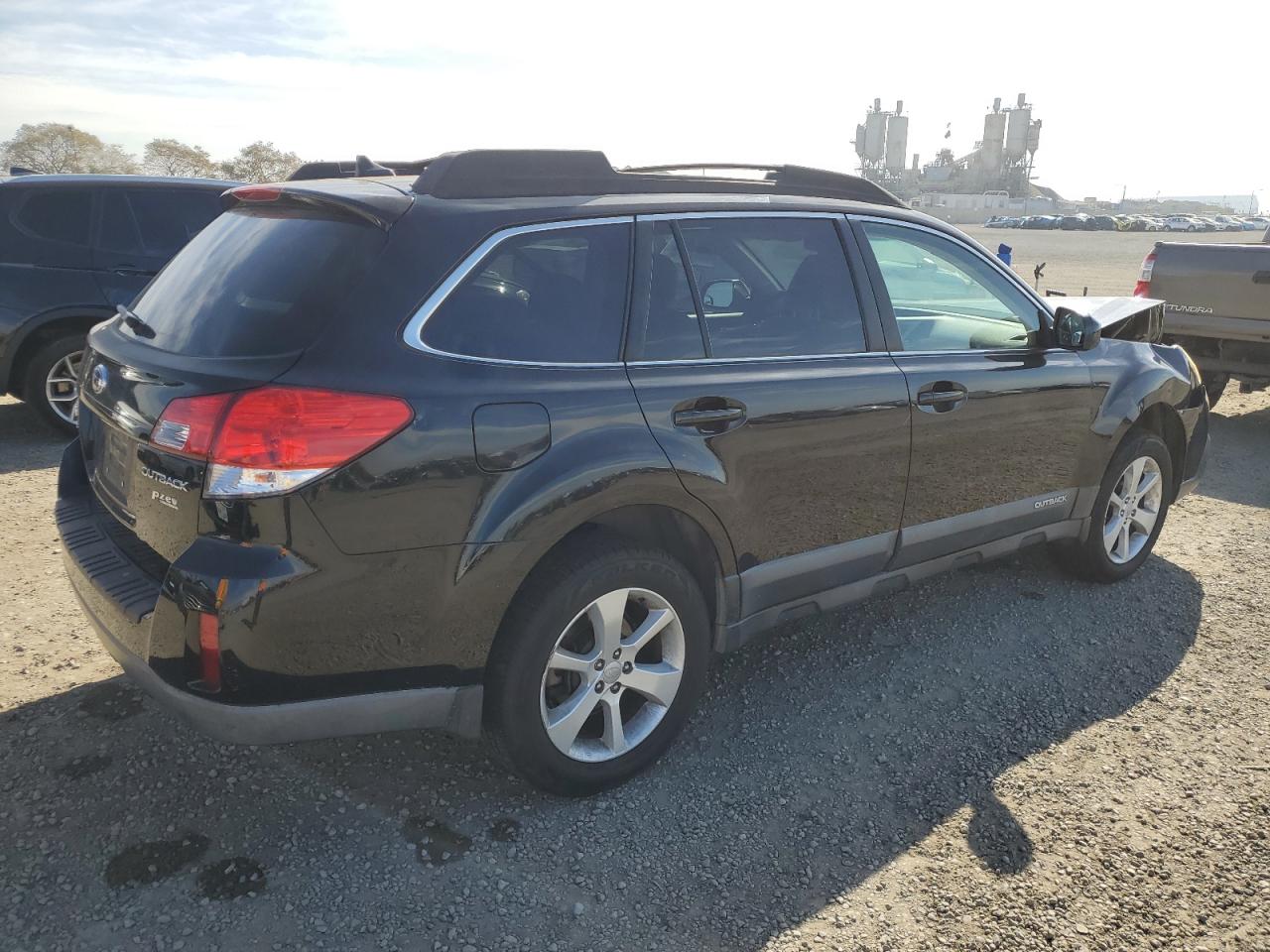 2013 Subaru Outback VIN 4S4BRBHC2D3223133 Copart auction photo, front end damage thumbnail 3