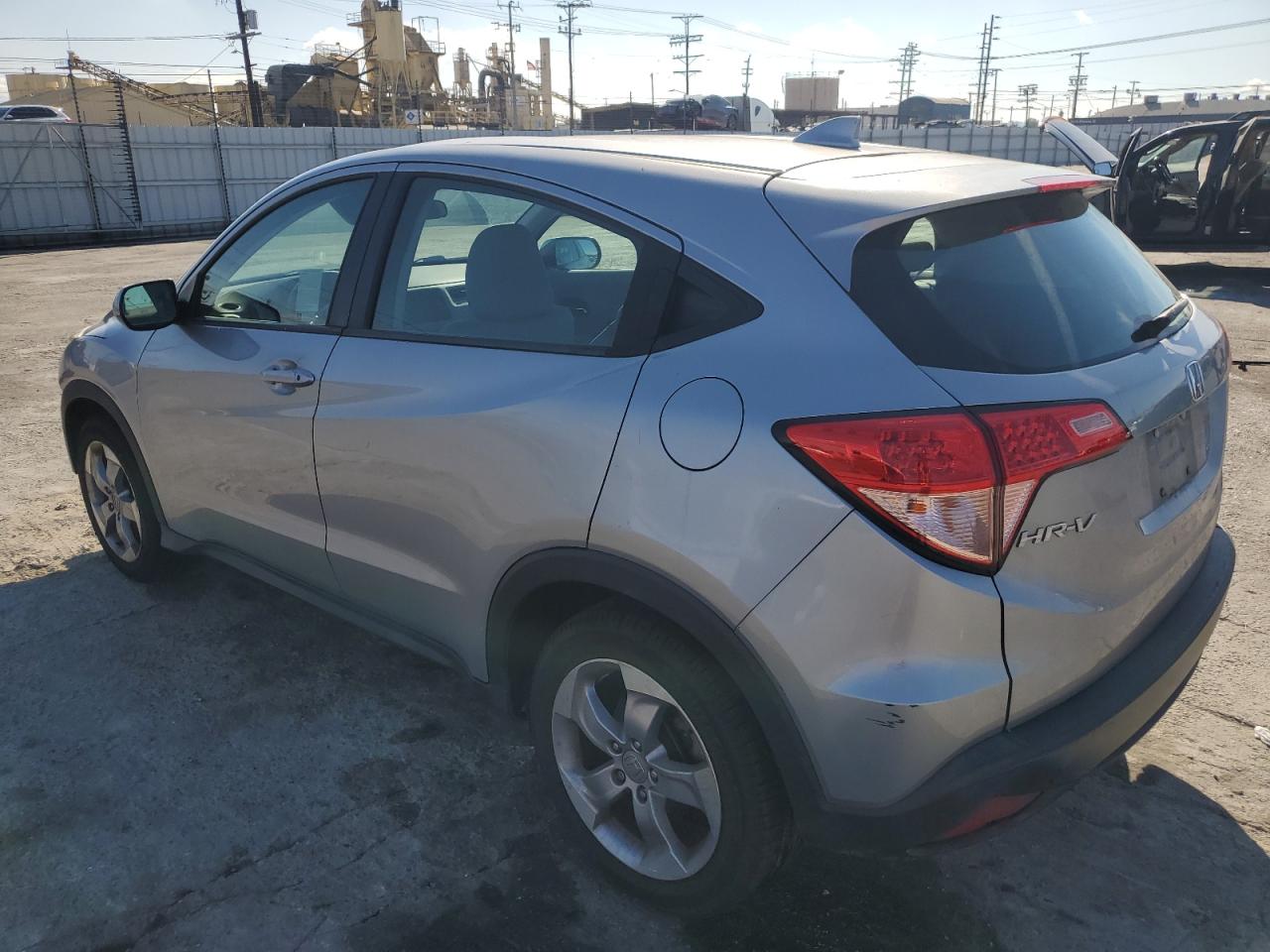 2018 Honda HR-V VIN 3CZRU5H34JM715640 Copart auction photo, front end damage thumbnail 2