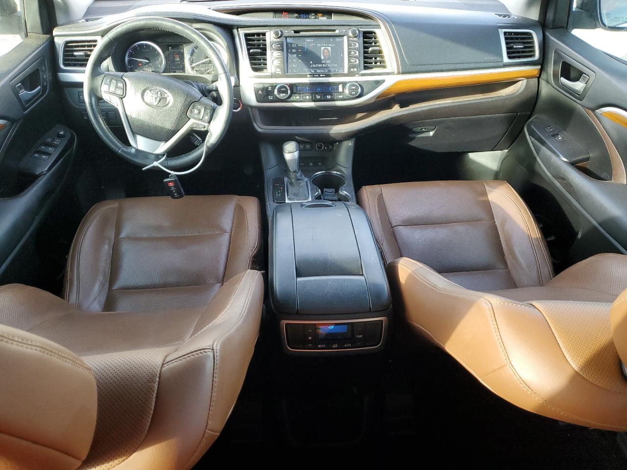 2018 Toyota Highlander VIN 5TDDZRFH6JS824320 Copart auction photo, rear end / side damage thumbnail 8