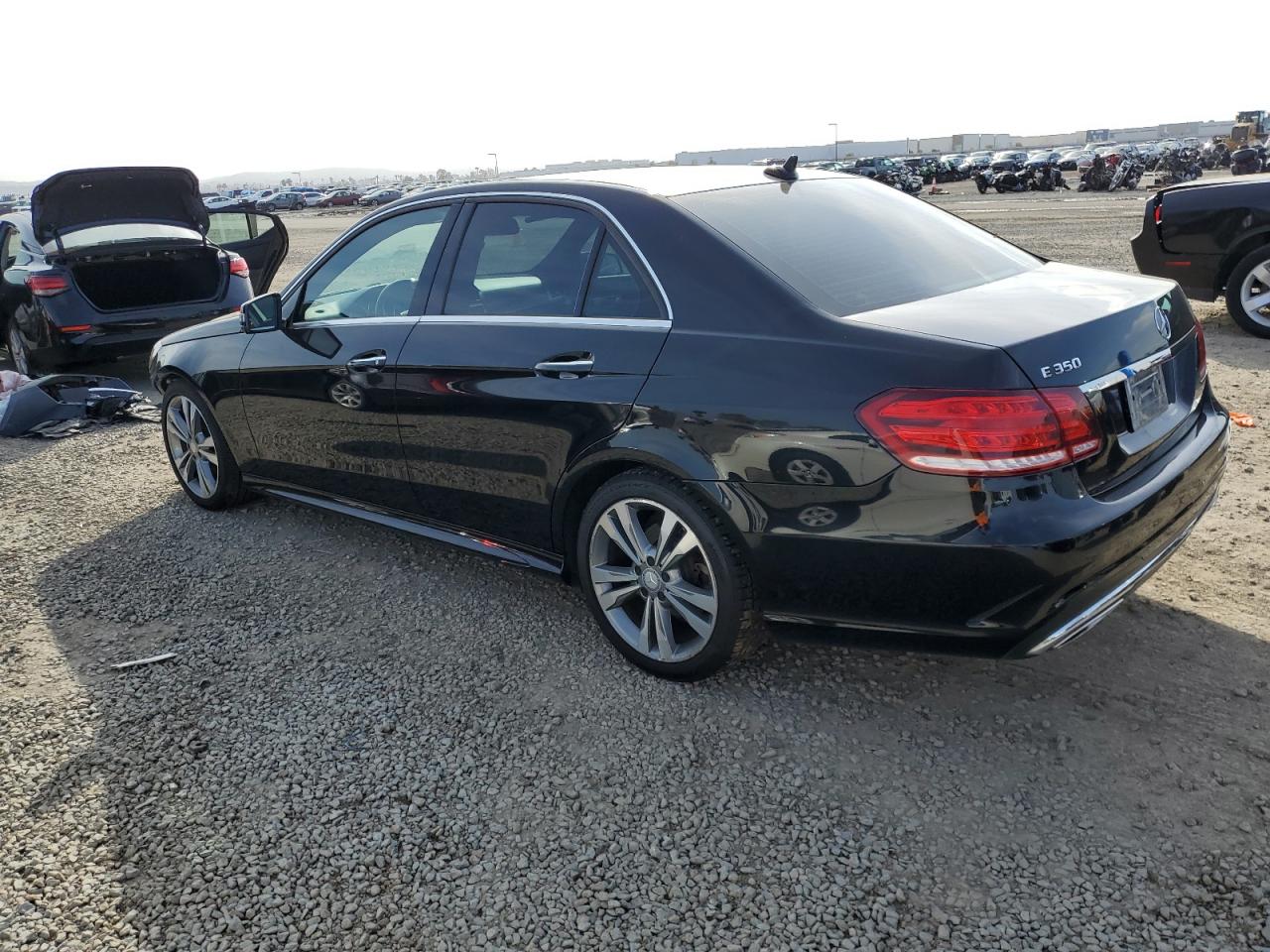 2016 Mercedes-Benz E-klasse VIN WDDHF5KB3GB172346 Copart auction photo, front end damage thumbnail 2