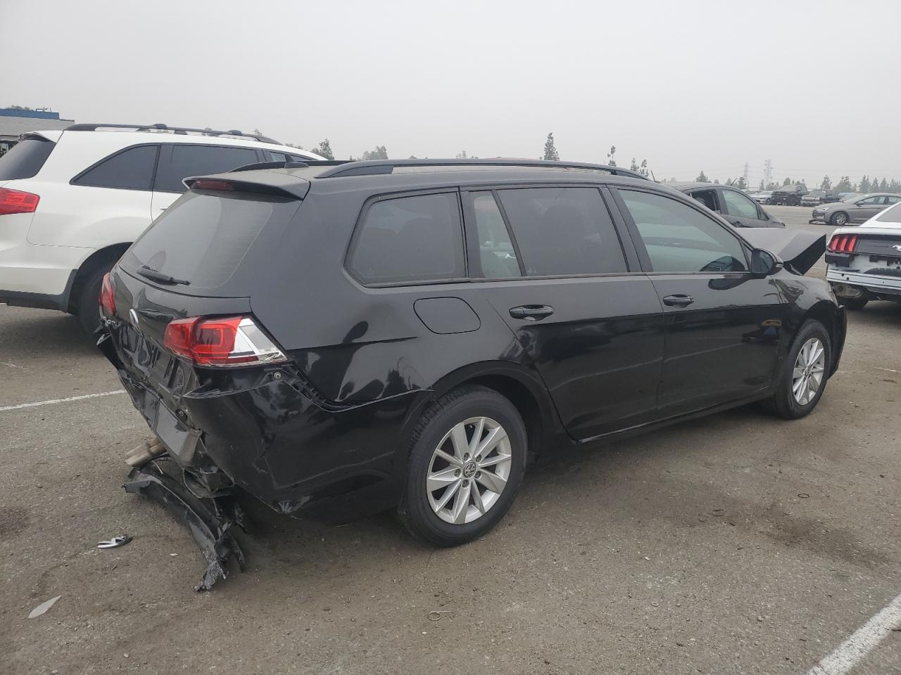 2015 Volkswagen Golf VIN 3VWC17AU2FM513242 Copart auction photo, front end / rear end damage thumbnail 3