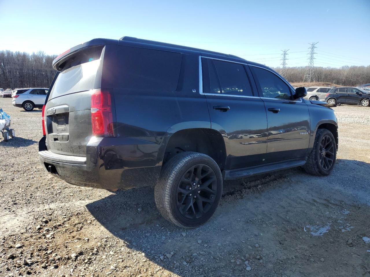 2019 Chevrolet Tahoe VIN 1GNSCBKC5KR353908 Copart auction photo, front end / side damage thumbnail 3