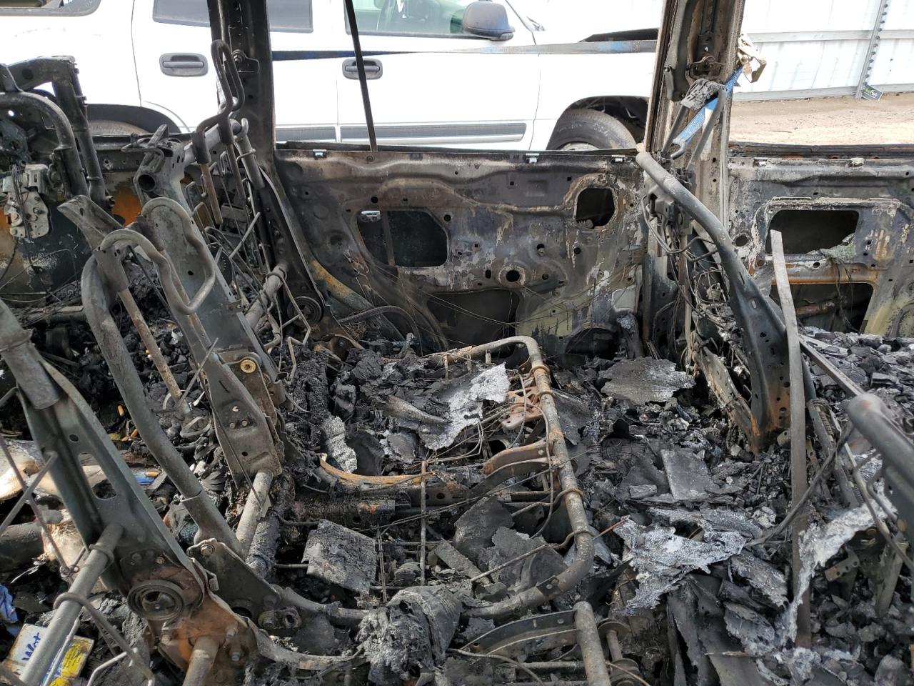 2011 Toyota Land Cruiser VIN JTMHY7AJ3B4007368 Copart auction photo, burn damage thumbnail 11