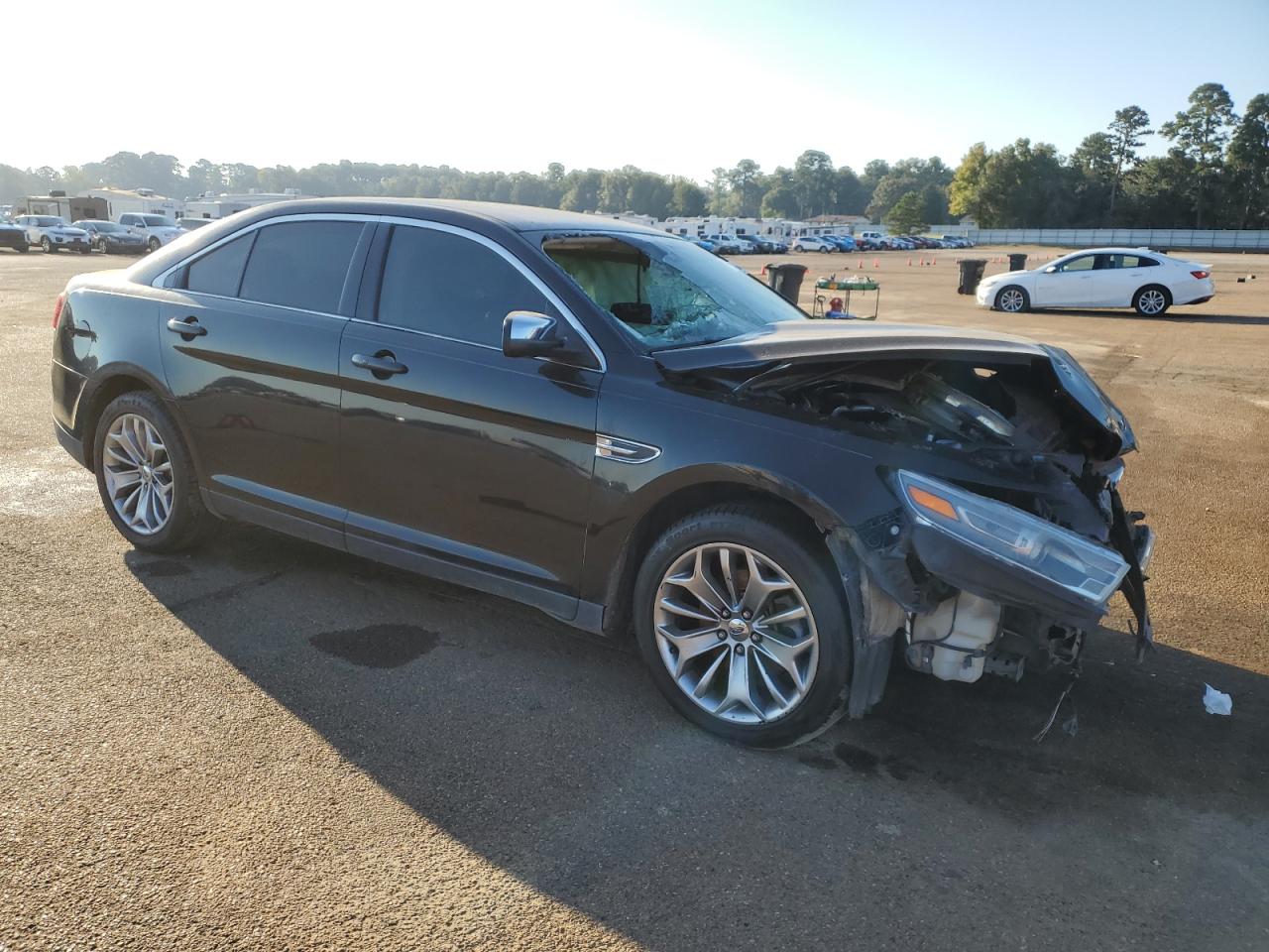 2014 Ford Taurus VIN 1FAHP2F83EG101240 Copart auction photo, front end / minor dent/scratches damage thumbnail 4