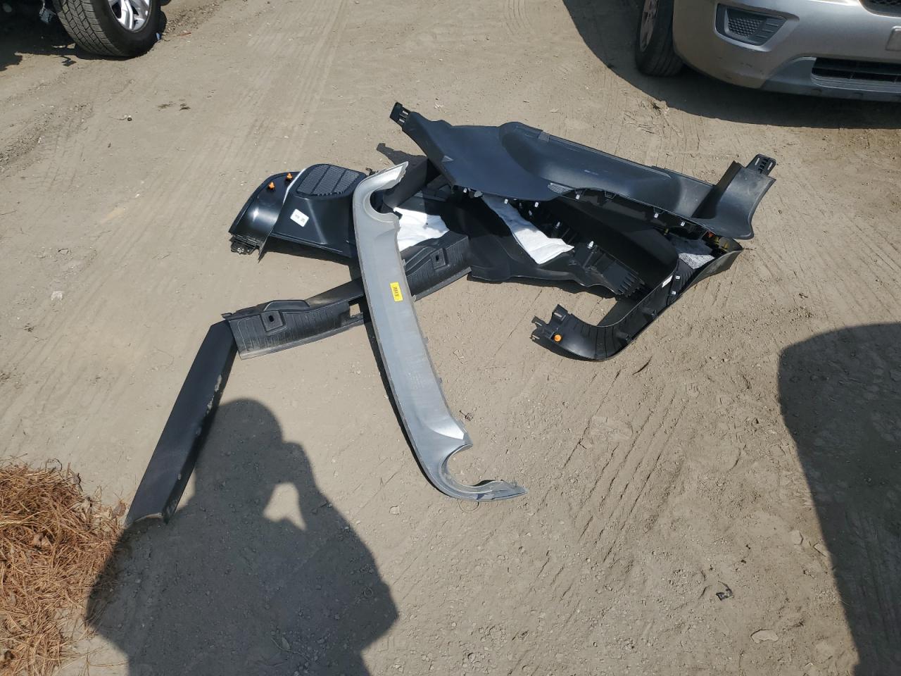 2020 Ford Escape VIN 1FMCU9BZ7LUB96612 Copart auction photo, rear end damage thumbnail 13