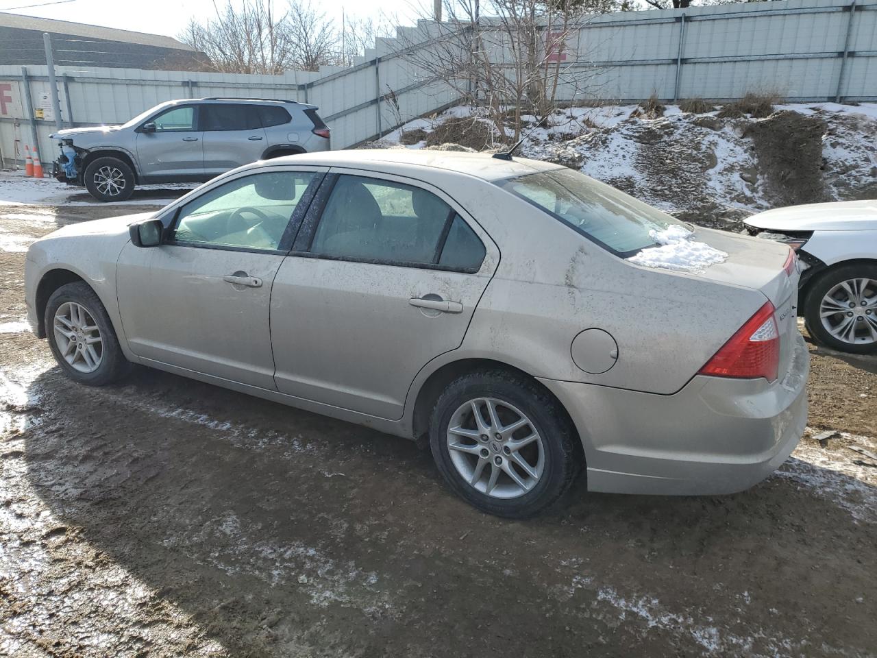 2010 Ford Fusion VIN 3FAHP0GA2AR362061 Copart auction photo, front end / side damage thumbnail 2