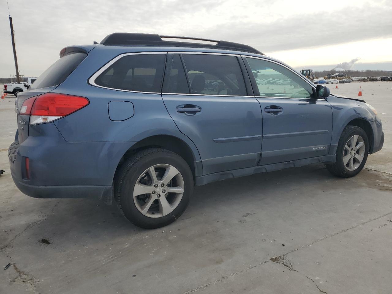 2013 Subaru Outback VIN 4S4BRDJC7D2317844 Copart auction photo, front end / side damage thumbnail 3