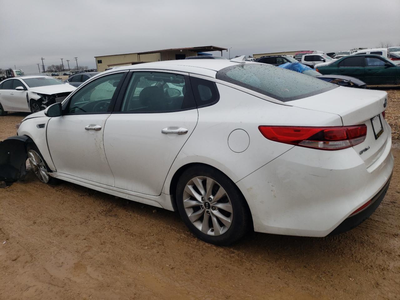 2017 KIA Optima VIN 5XXGT4L36HG172935 Copart auction photo, front end / vandalism damage thumbnail 2