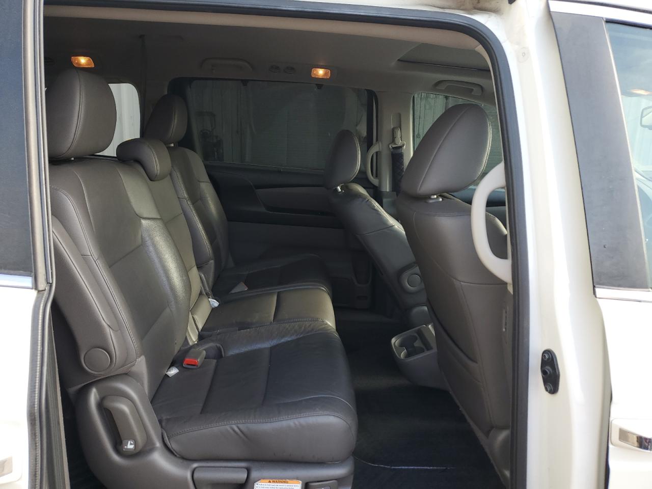 2016 Honda Odyssey VIN 5FNRL5H66GB161176 Copart auction photo, side / front end damage thumbnail 11