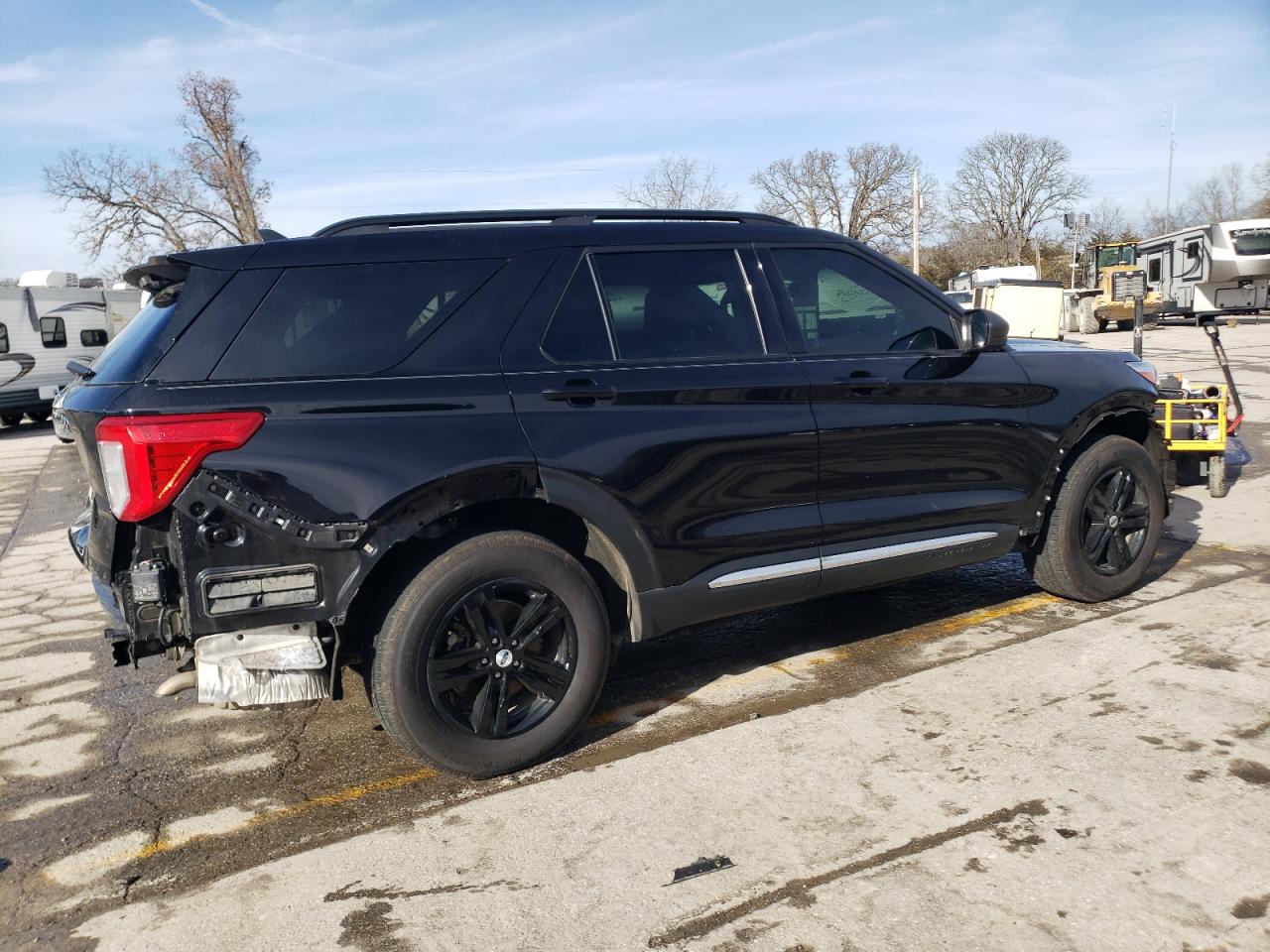 2022 Ford Explorer VIN 1FMSK8DHXNGB74217 Copart auction photo, rear end / front end damage thumbnail 3