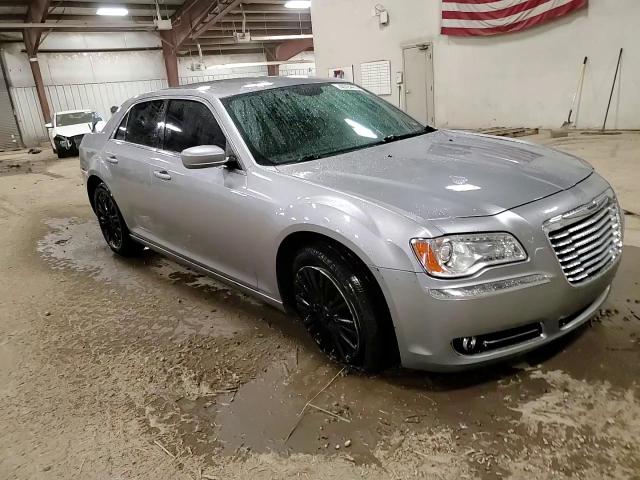 2013 Chrysler 300 VIN 2C3CCARG5DH587599 Copart auction photo, front end / side damage thumbnail 14