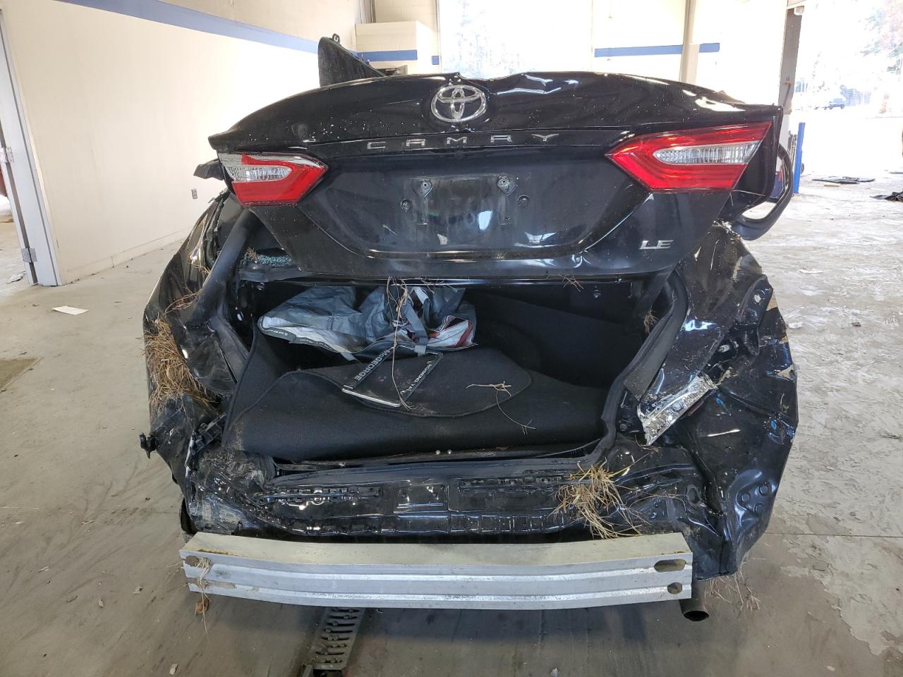 2020 Toyota Camry VIN 4T1C11AK3LU888221 Copart auction photo, rollover / undercarriage damage thumbnail 6