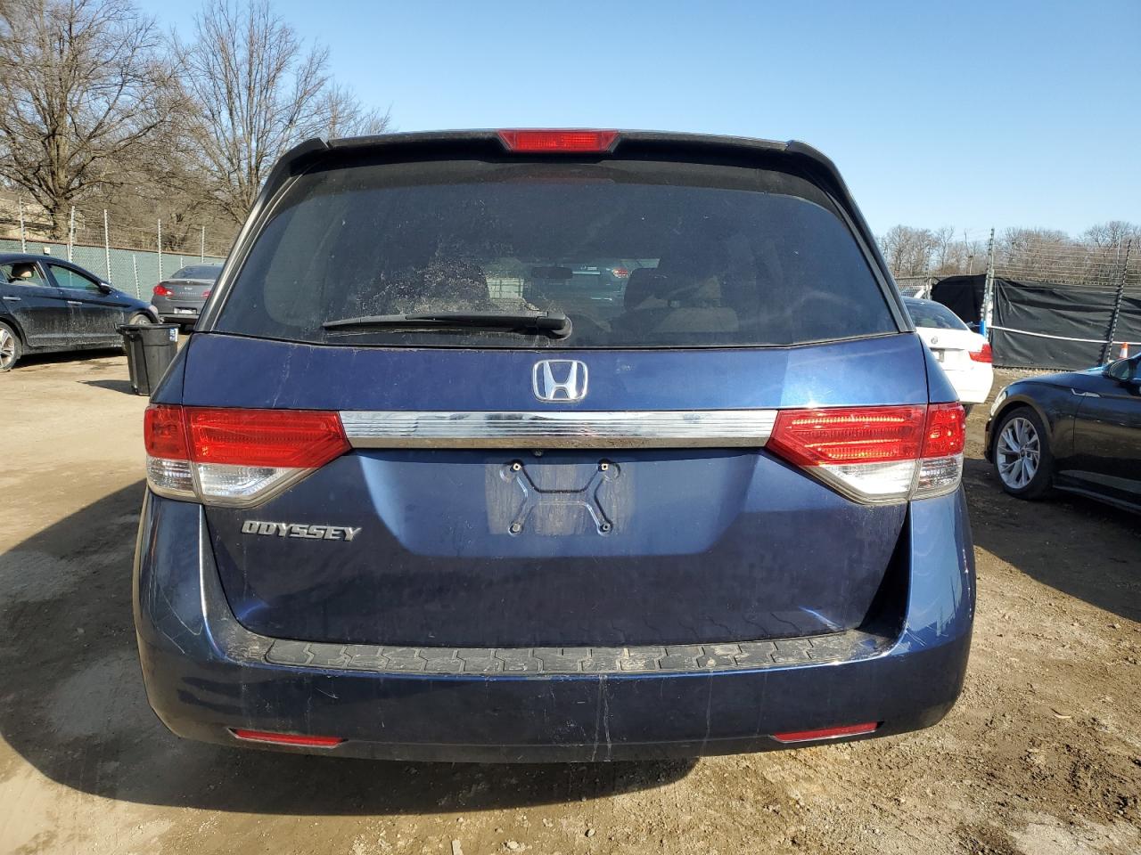 2015 Honda Odyssey VIN 5FNRL5H45FB045044 Copart auction photo, front end / minor dent/scratches damage thumbnail 6