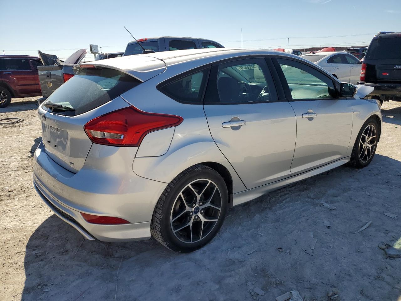 2015 Ford Focus VIN 1FADP3K27FL348744 Copart auction photo, front end damage thumbnail 3