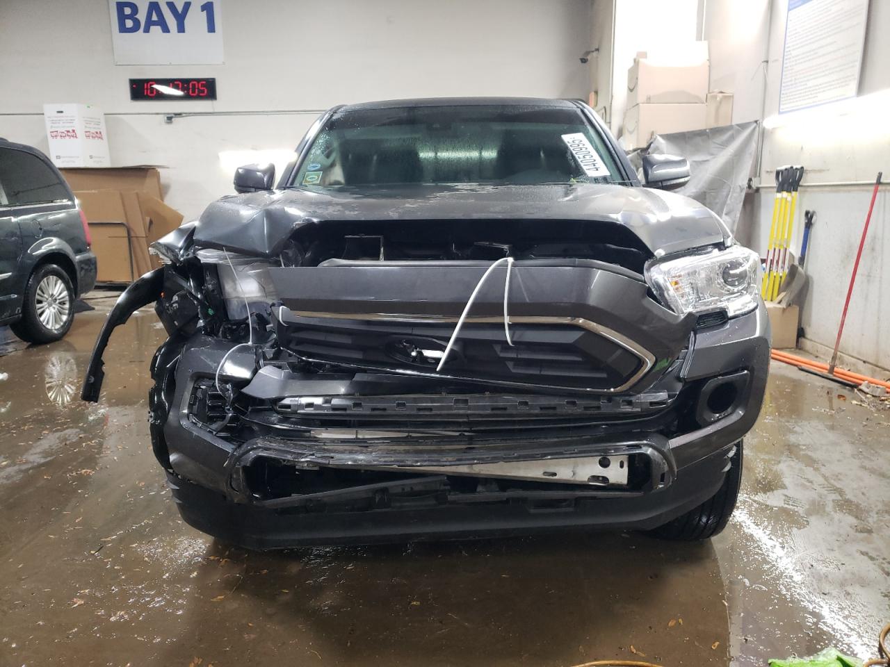 2022 Toyota Tacoma VIN 3TMDZ5BN0NM134931 Copart auction photo, front end damage thumbnail 5