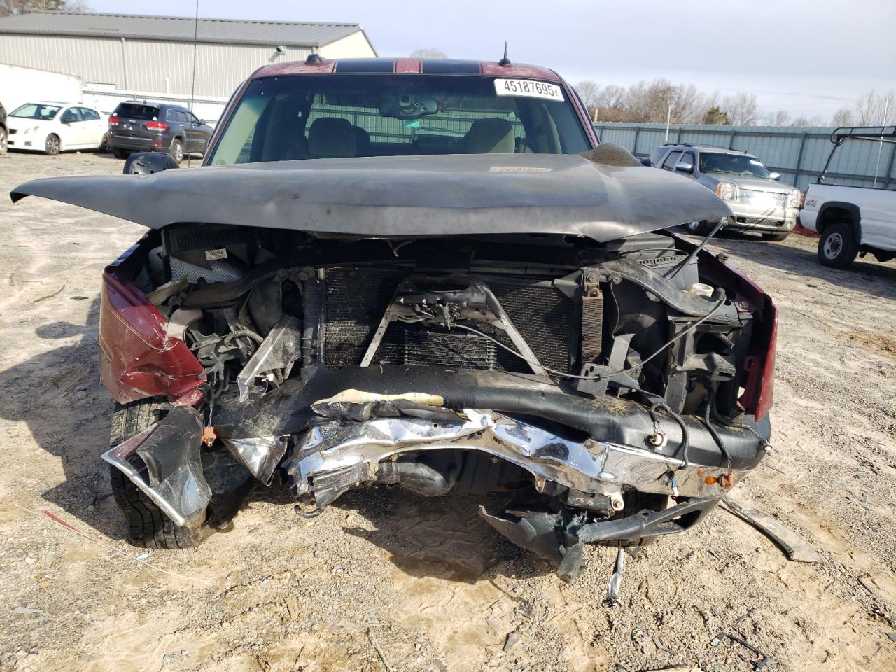 2004 Chevrolet Silverado VIN 1GCEK19T84E388638 Copart auction photo, front end / side damage thumbnail 5