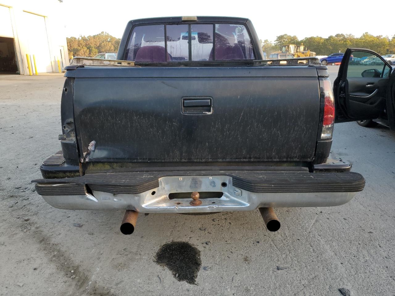 1988 Chevrolet GMT-400 VIN 1GCDC14K7JZ178866 Copart auction photo, rear end damage thumbnail 6