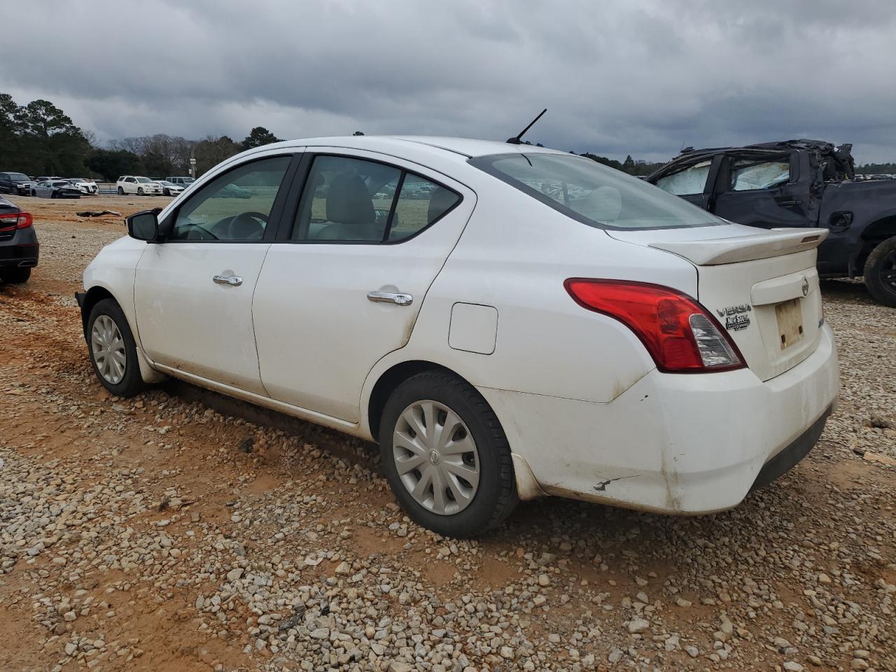 2016 Nissan Versa VIN 3N1CN7AP0GL846017 Copart auction photo, front end damage thumbnail 2