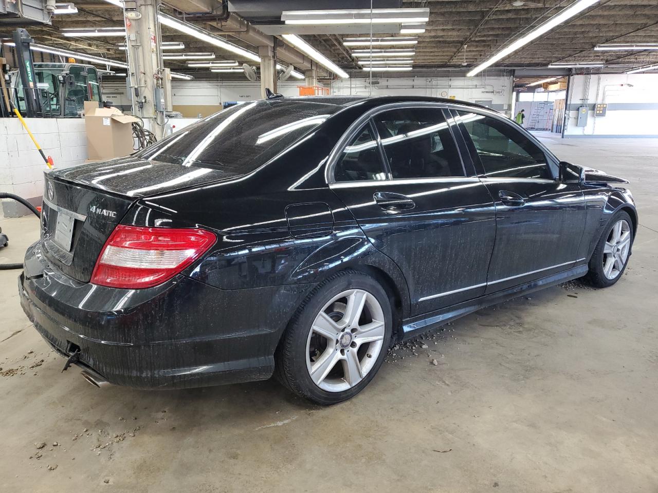 2010 Mercedes-Benz C-klasse VIN WDDGF8BB6AR131804 Copart auction photo, front end / mechanical damage thumbnail 3