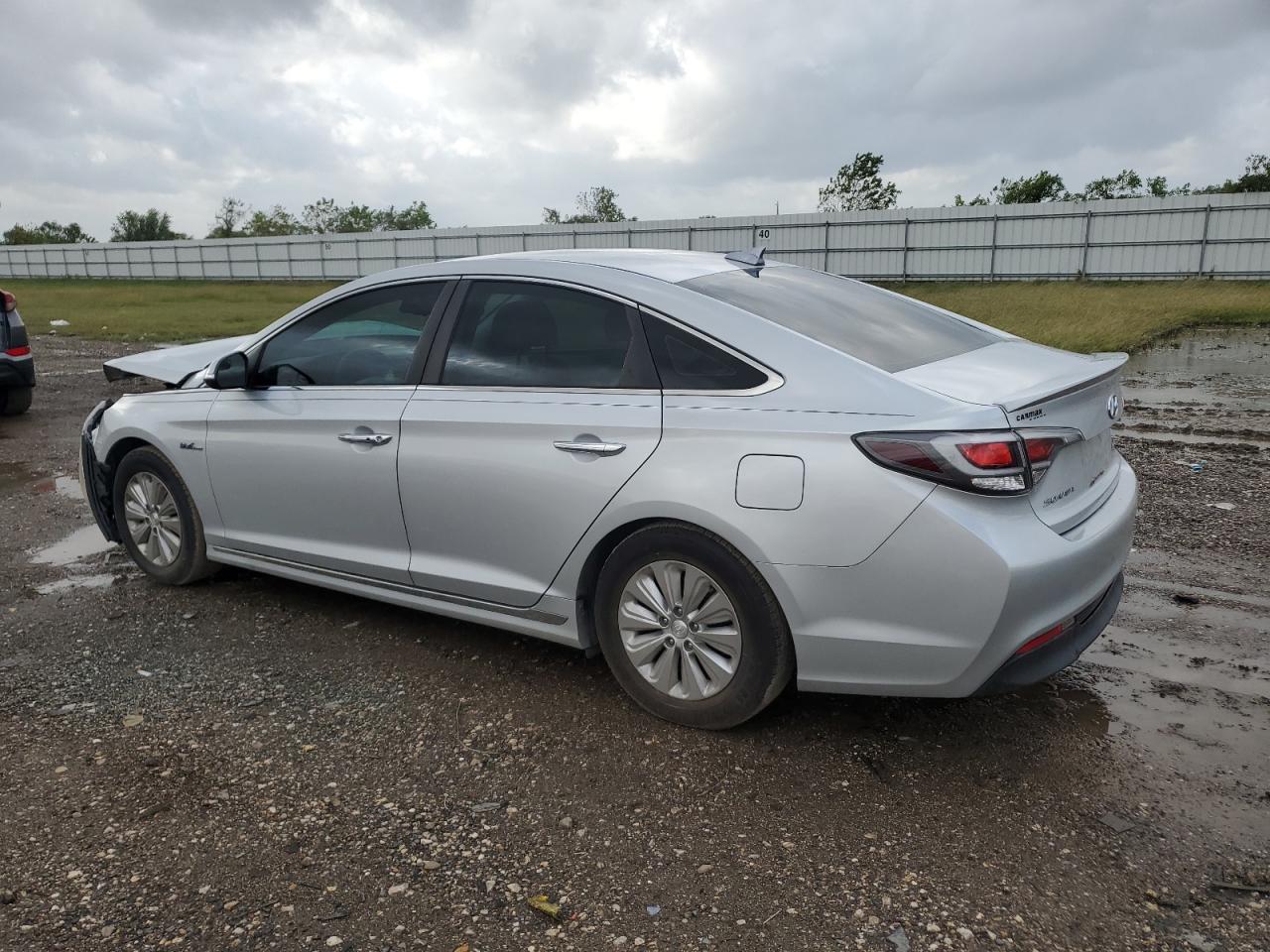 2017 Hyundai Sonata VIN KMHE24L12HA047740 Copart auction photo, front end / minor dent/scratches damage thumbnail 2
