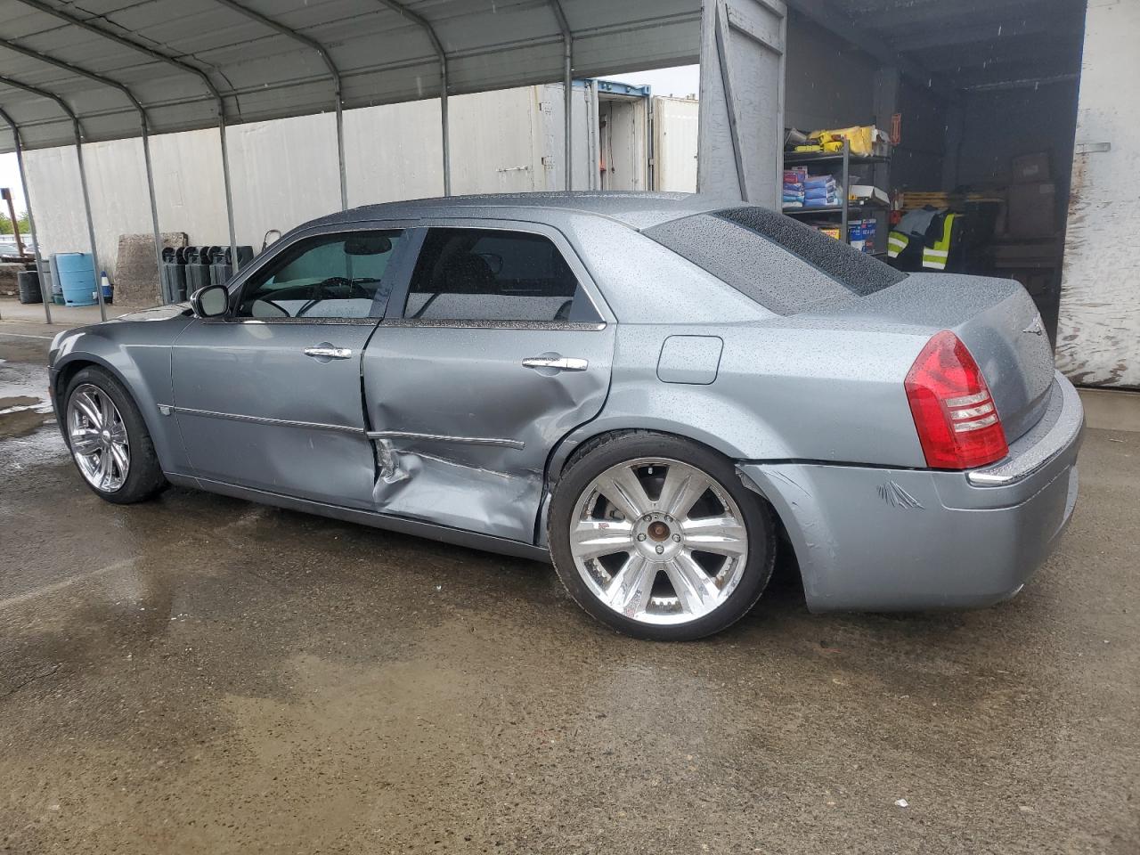 2006 Chrysler 300 VIN 2C3KA63H26H218136 Copart auction photo, side / rear end damage thumbnail 2