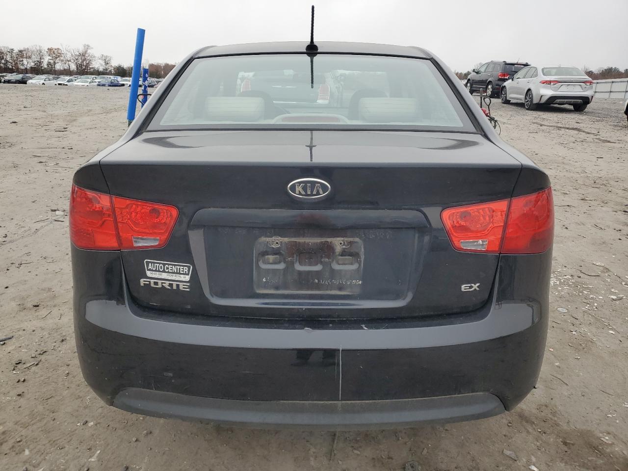 2011 KIA Forte VIN KNAFU4A2XB5373796 Copart auction photo, front end / minor dent/scratches damage thumbnail 6