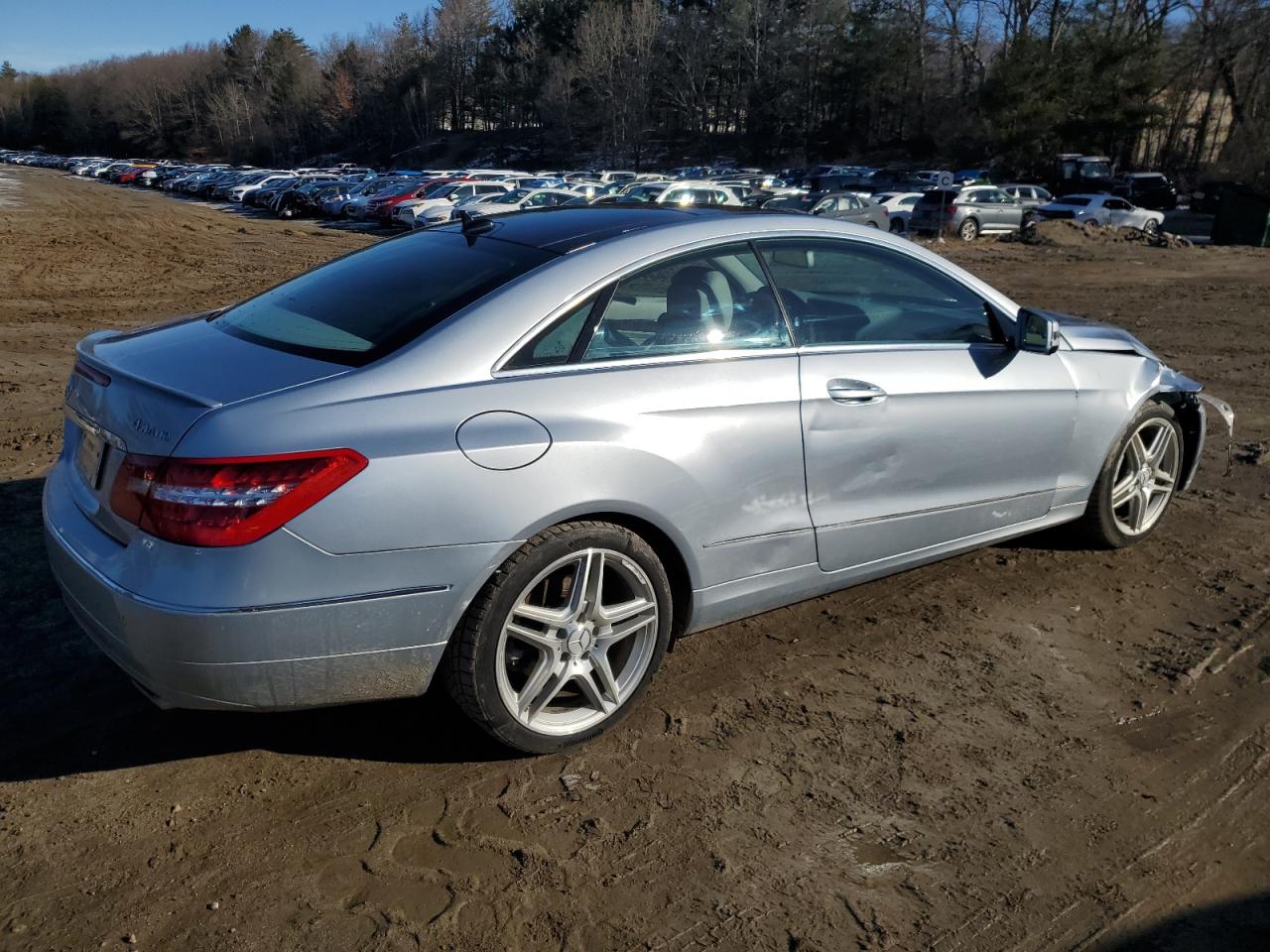 2013 Mercedes-Benz E-klasse VIN WDDKJ8JB3DF200710 Copart auction photo, front end damage thumbnail 3