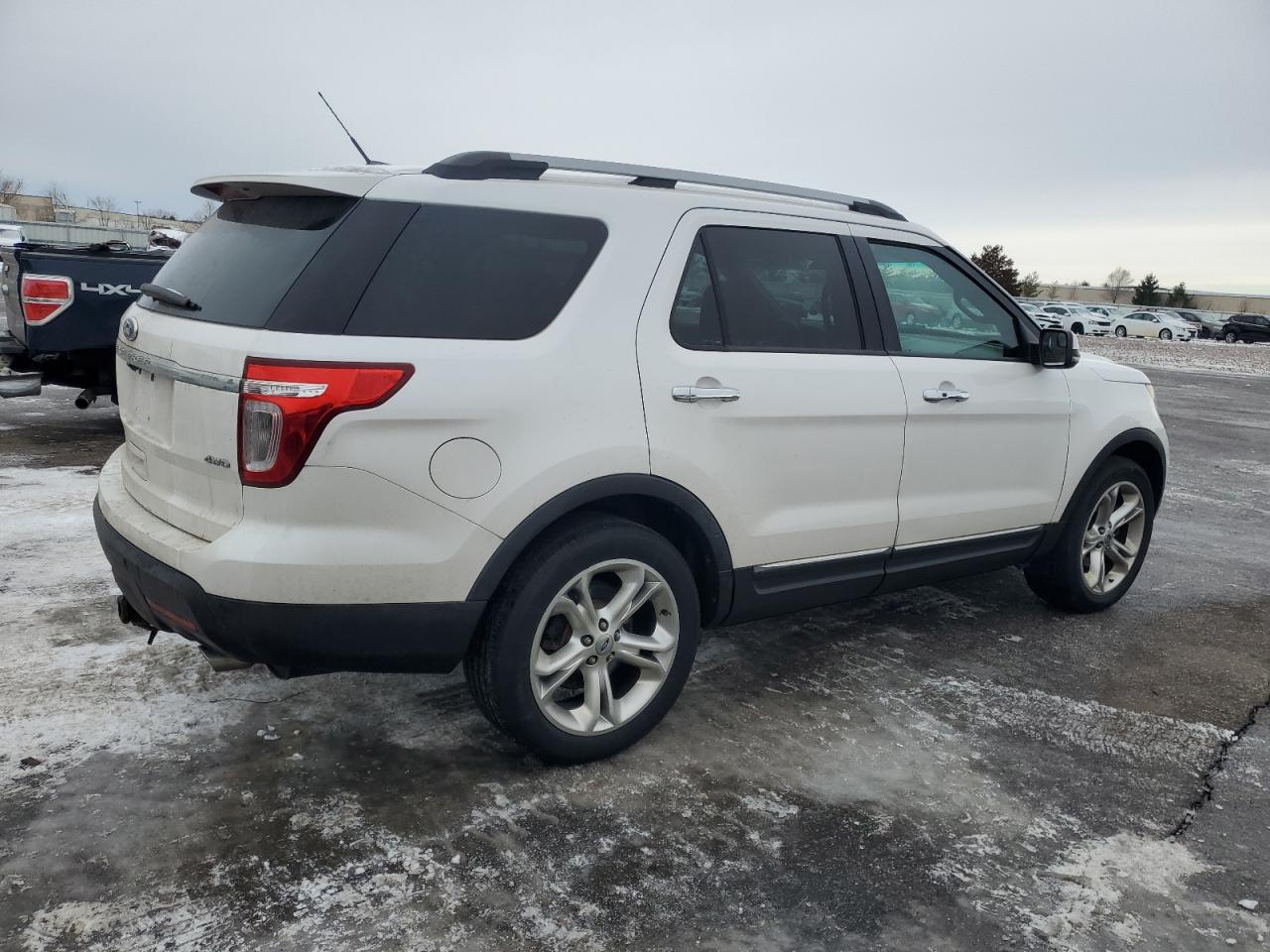 2011 Ford Explorer VIN 1FMHK8F8XBGA72998 Copart auction photo, front end damage thumbnail 3