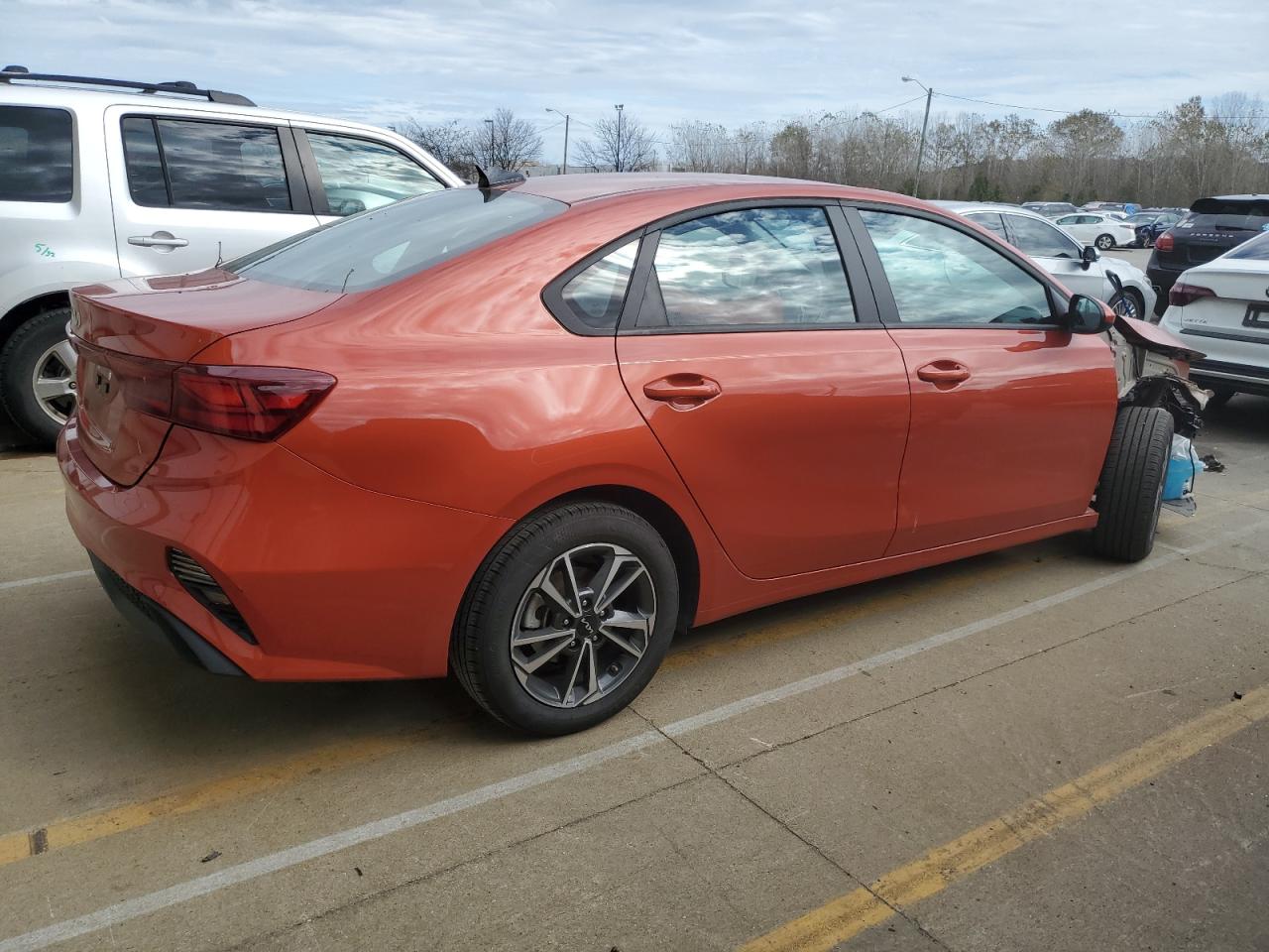 2023 KIA Forte VIN 3KPF24AD3PE645031 Copart auction photo, front end / minor dent/scratches damage thumbnail 3