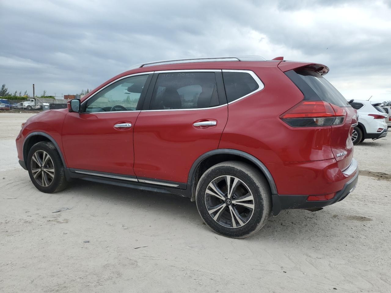 2017 Nissan Rogue VIN JN8AT2MV2HW280580 Copart auction photo, minor dent/scratches damage thumbnail 2