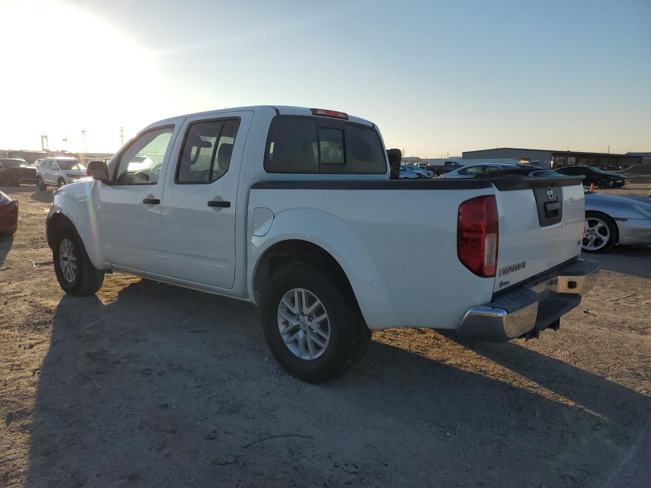 2019 Nissan Navara (Frontier) VIN 1N6AD0ER9KN885396 Copart auction photo, front end / minor dent/scratches damage thumbnail 2