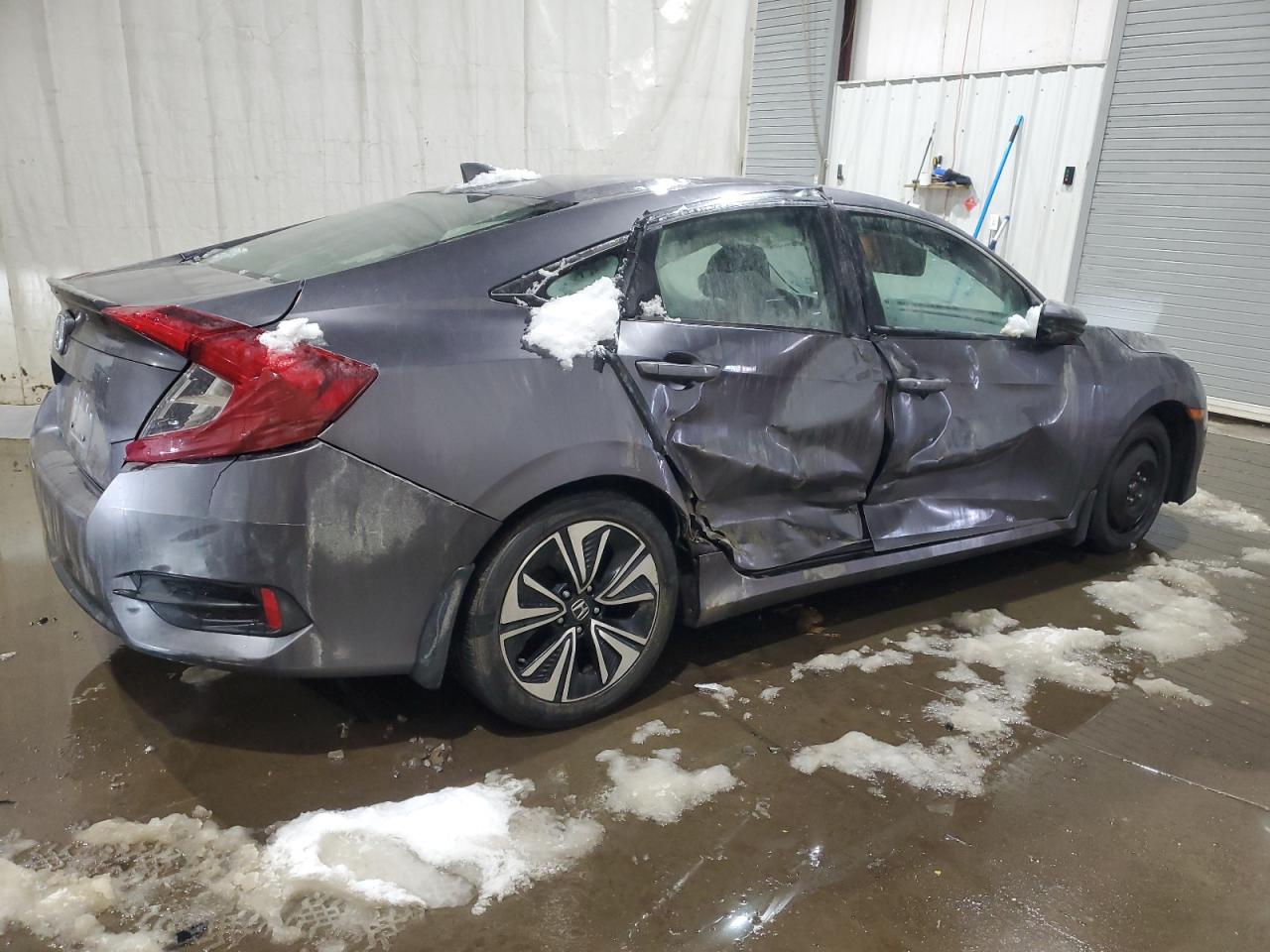 2016 Honda Civic VIN 19XFC1F35GE203542 Copart auction photo, side / rear end damage thumbnail 3