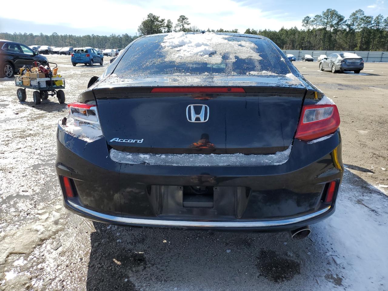 2015 Honda Accord VIN 1HGCT1B88FA001673 Copart auction photo, side / rear end damage thumbnail 6