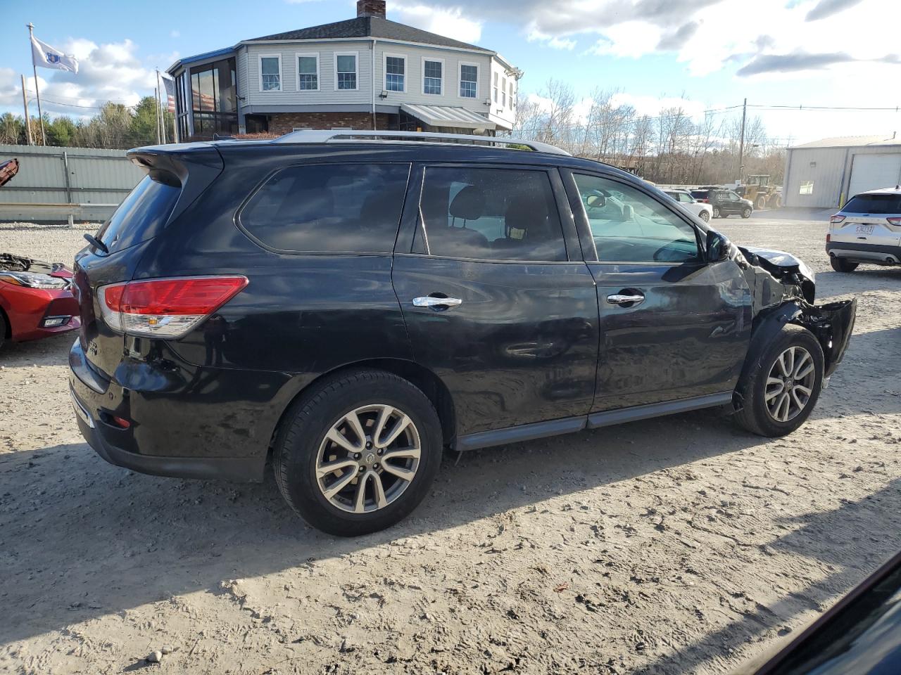 2015 Nissan Pathfinder VIN 5N1AR2MM5FC661741 Copart auction photo, front end / side damage thumbnail 3