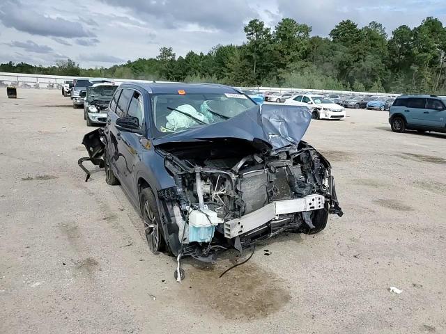 2016 Toyota Highlander VIN 5TDKKRFH0GS502261 Copart auction photo, side / front end damage thumbnail 11